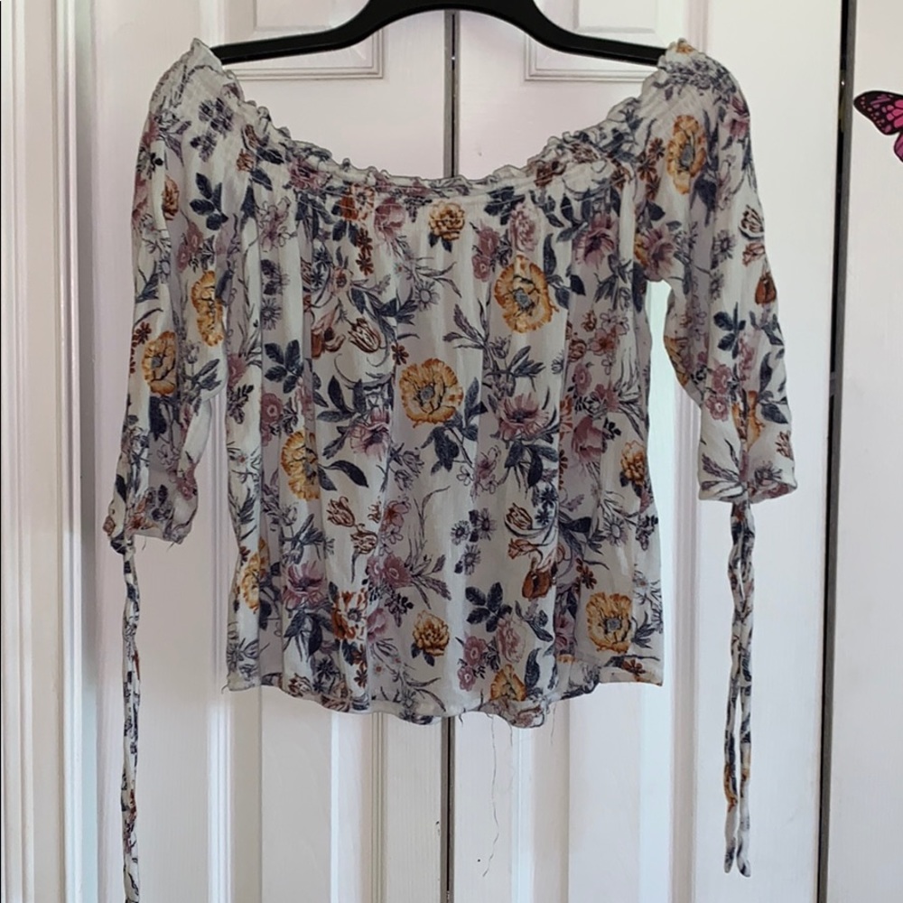 Off shoulder crop top